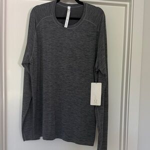 lululemon athletica Men's Charcoal Long Sleeve Tee